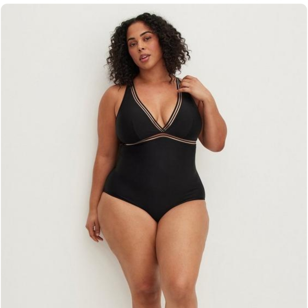 NWT Torrid size 3, 1 piece bathing suit
